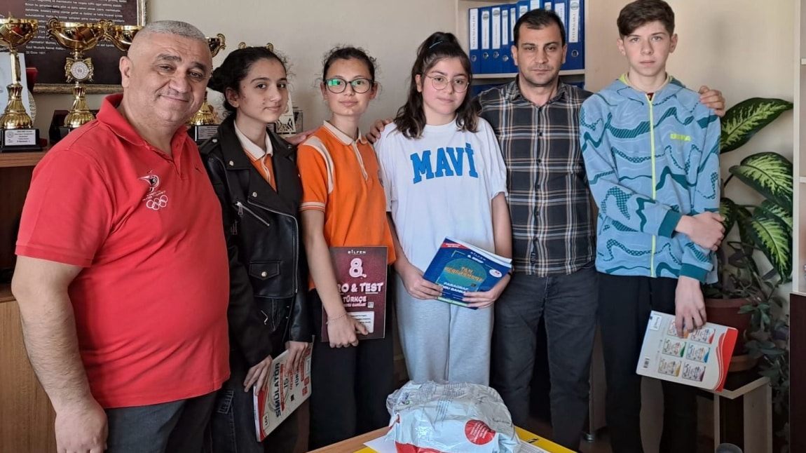 Öğrencilerimiz Ödüllendirildi